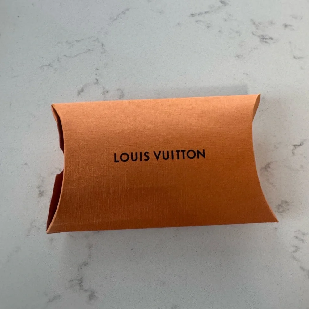 Louis Vuitton Men’s Trainer Sneaker - Picture 9 of 14